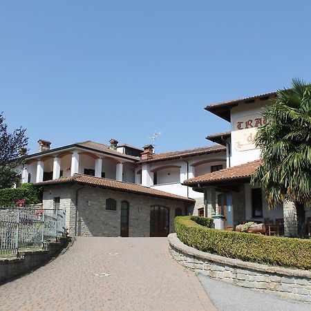Villa Carla Castino Exterior foto