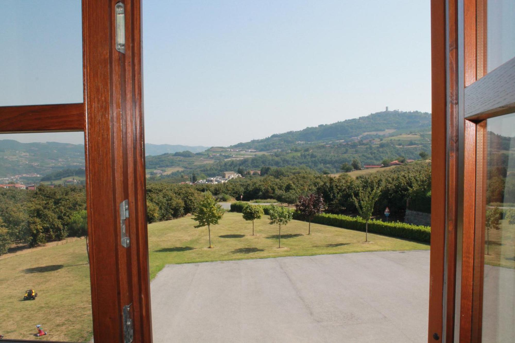 Villa Carla Castino Exterior foto