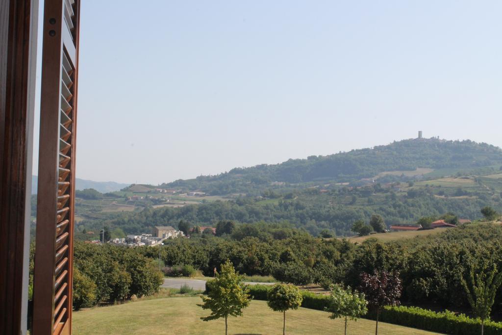 Villa Carla Castino Exterior foto